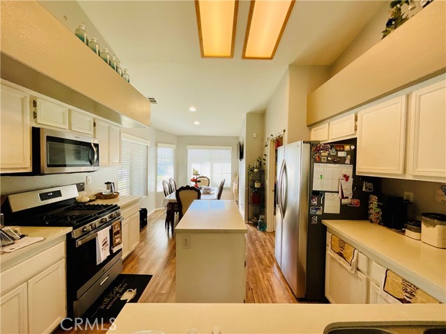 31832 Granville Dr, French Valley, CA 92596 photo 9