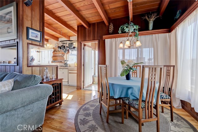 340 24th Street, Hermosa Beach, California 90254, 3 Bedrooms Bedrooms, ,3 BathroomsBathrooms,Residential,Sold,24th,SB22025950