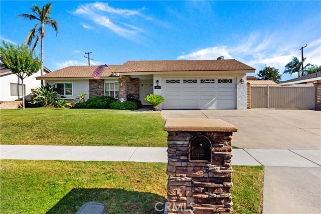 1402 Elmwood St, Upland, CA 91786