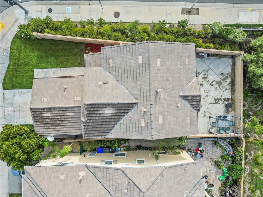 https://media.crmls.org/medias/6253b662-b653-4fdc-a172-93154cafb225.jpg?preset=X-Large