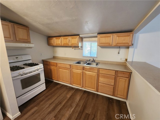 49832 Road 426, Oakhurst CA: https://media.crmls.org/medias/625576ef-438a-461e-80b7-6a2f91db7db0.jpg