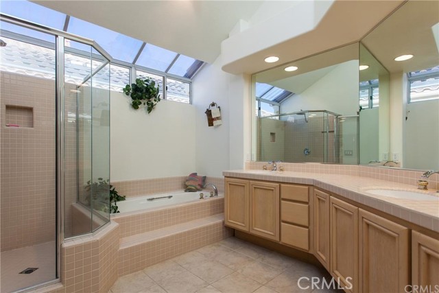 Detail Gallery Image 12 of 16 For 17 Briercliff, Trabuco Canyon,  CA 92679 - 4 Beds | 4 Baths