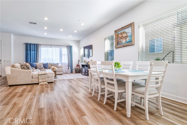 Detail Gallery Image 7 of 43 For 26767 Laurel Mountain Loop, Valencia,  CA 91381 - 4 Beds | 3 Baths