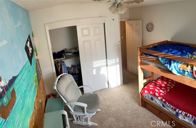 2113 Hillcrest Ave, Rosamond CA: https://media.crmls.org/medias/6255d11c-b364-4832-9dbf-53007c6ab2a4.jpg