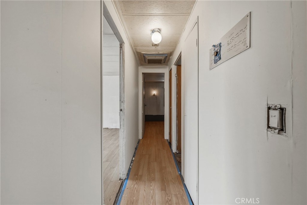 https://media.crmls.org/medias/6255f8c2-281b-42be-b02c-6989de7efe3e.jpg?preset=X-Large