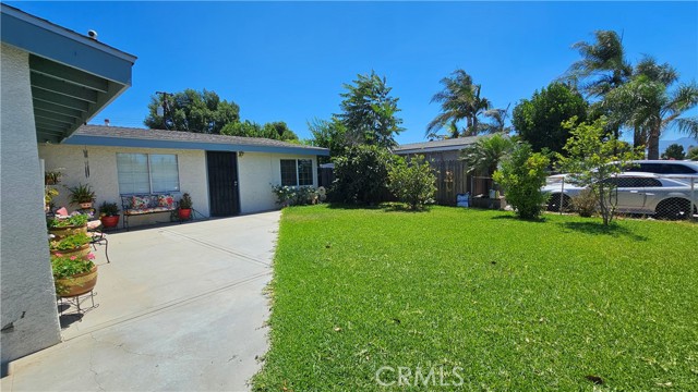 Detail Gallery Image 2 of 28 For 13440 Harlow Ave, Corona,  CA 92879 - 3 Beds | 1/1 Baths