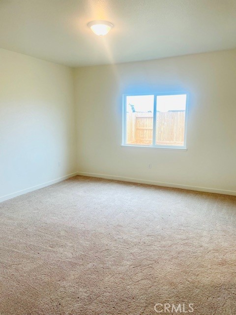 Detail Gallery Image 8 of 11 For 129 Squaw Valley Dr., Merced,  CA 95341 - 4 Beds | 2 Baths