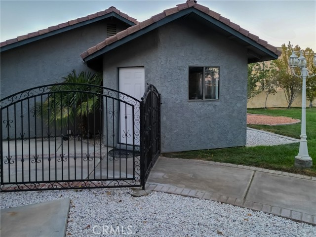 42722 20th W Street, Lancaster CA: https://media.crmls.org/medias/62571fbd-00ab-461c-90e1-2e1f308ebce4.jpg