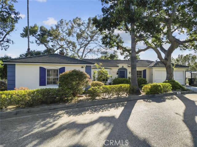 Detail Gallery Image 2 of 54 For 1815 Las Flores Dr, Glendale,  CA 91207 - 4 Beds | 3 Baths