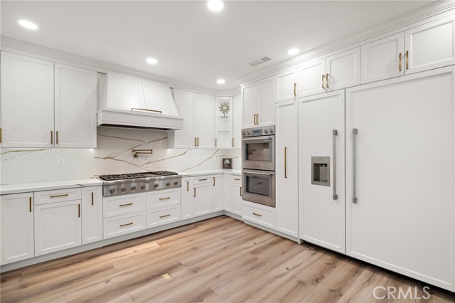 2 Dos Rios, Irvine CA: https://media.crmls.org/medias/625797fc-73ba-401d-a1d7-9341b4da059d.jpg