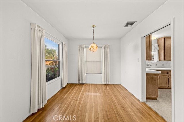 Detail Gallery Image 5 of 27 For 1905 Kenneth Way, Pasadena,  CA 91103 - 3 Beds | 1/1 Baths