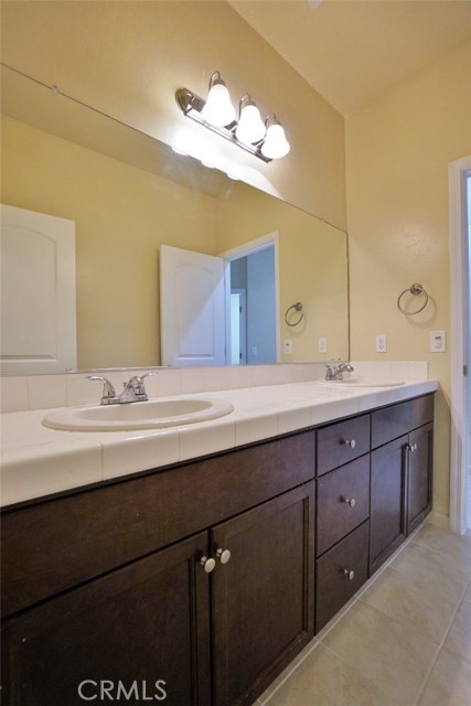 Detail Gallery Image 27 of 57 For 3000 Sunnyside Ct, Visalia,  CA 93292 - 3 Beds | 2 Baths