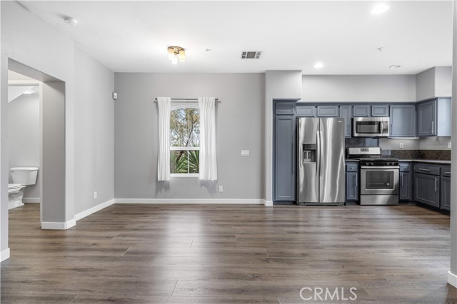 Detail Gallery Image 7 of 37 For 1108 Terra Bella, Irvine,  CA 92602 - 2 Beds | 2/1 Baths