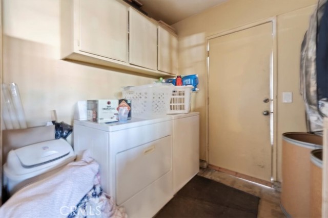 429 Colfax Circle, Corona CA: https://media.crmls.org/medias/625be18e-1388-40ee-a05f-9209dae3043c.jpg