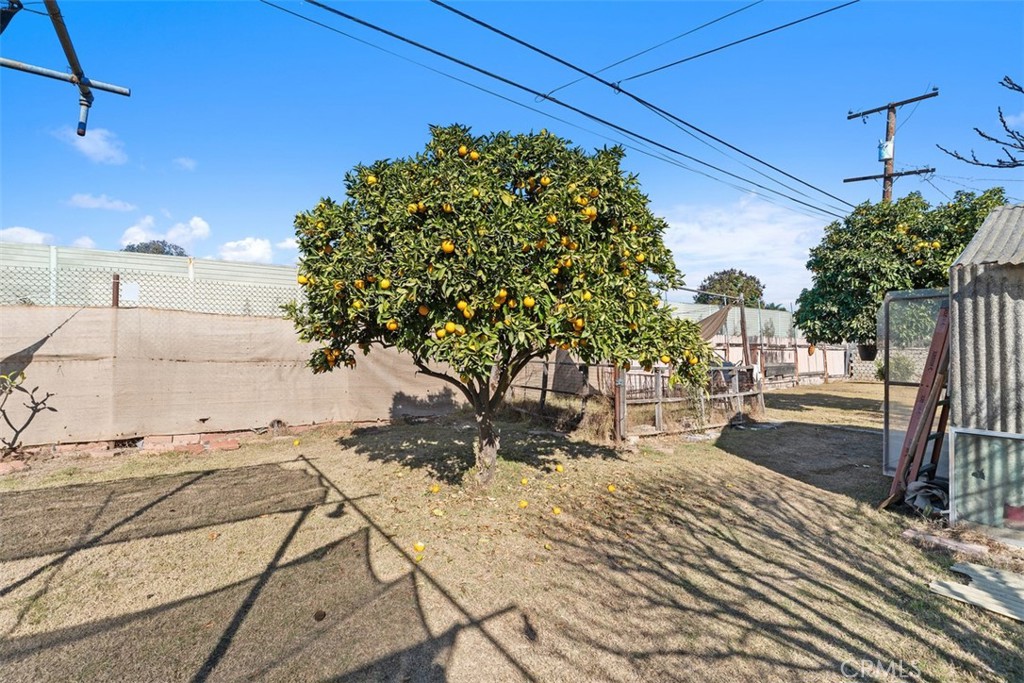 https://media.crmls.org/medias/625c10ad-c29e-4ee4-8a92-48fa688cf869.jpg?preset=X-Large