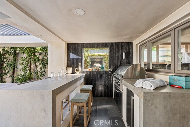 2540 Manhattan Avenue, Hermosa Beach CA: https://media.crmls.org/medias/625c452c-6a13-44b7-a52a-9f83a435cb0c.jpg