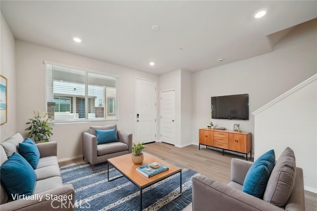 1553 Stratus Drive, Pomona CA: https://media.crmls.org/medias/625c6900-cf7e-4d3c-8f22-d6ffbc9ed72c.jpg