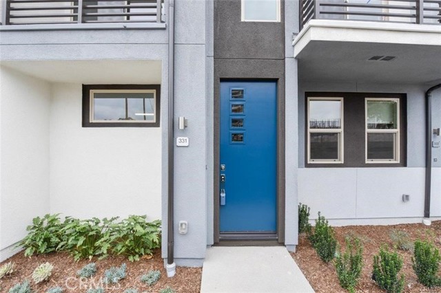 Front Image Thumbnail for CROC26028106