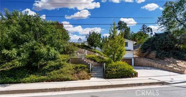 Detail Gallery Image 4 of 71 For 1627 Halsey, Redlands,  CA 92373 - 5 Beds | 3/1 Baths