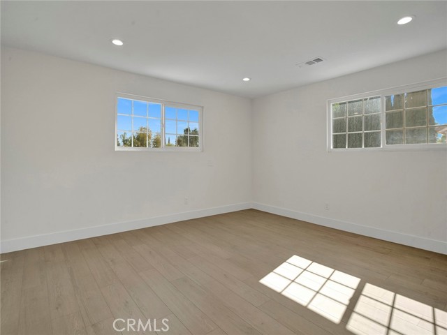 17425 Los Alimos Street, Granada Hills CA: https://media.crmls.org/medias/625d1d9f-2c9d-414e-8f4d-9eb8893bcfc0.jpg