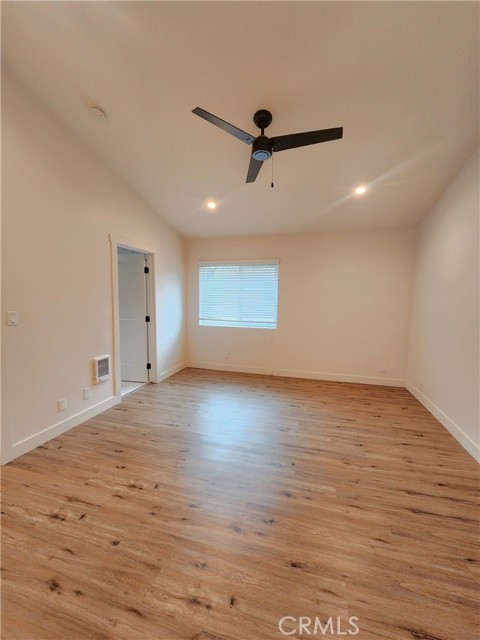 Detail Gallery Image 20 of 28 For 120 S Francisca Ave #16,  Redondo Beach,  CA 90277 - 2 Beds | 2/1 Baths