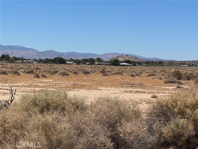 0 E Avenue M, Lake Los Angeles CA: https://media.crmls.org/medias/625db724-d89b-44db-aeaa-5dee2b1d1ba8.jpg
