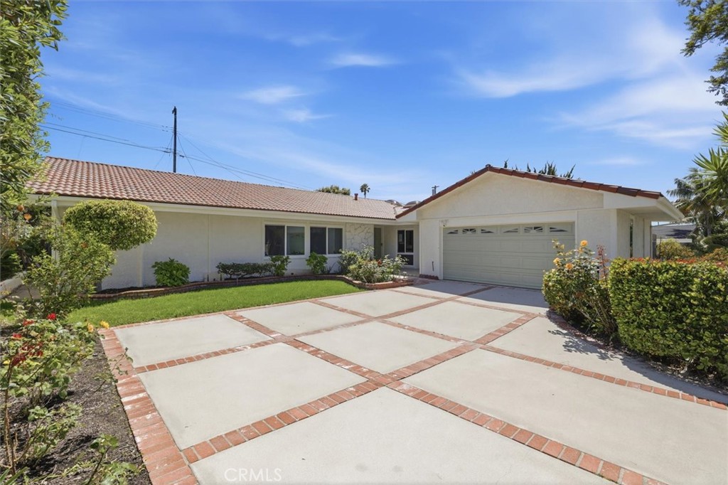 7022 Hartcrest Drive