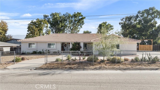 Detail Gallery Image 2 of 43 For 19850 Eucalyptus Ave, Nuevo,  CA 92567 - 5 Beds | 2/1 Baths