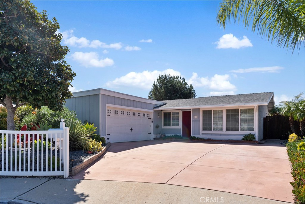215 Hypoint Place, Escondido, CA 92027
