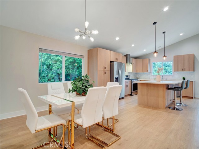 Detail Gallery Image 9 of 32 For 17961 Martha Street, Encino,  CA 91316 - 4 Beds | 3 Baths