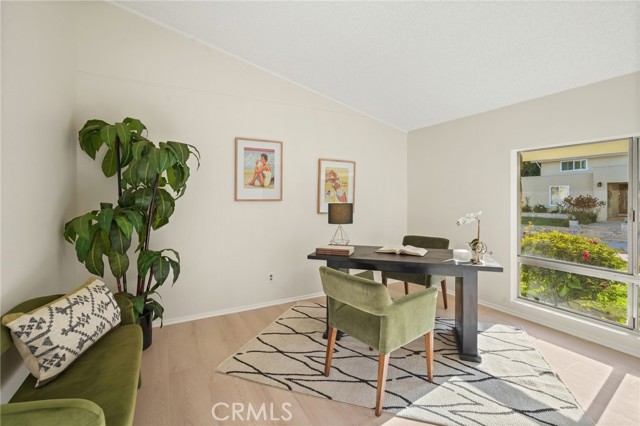 Detail Gallery Image 24 of 64 For 5932 Ellenview Ave, Woodland Hills,  CA 91367 - 5 Beds | 4 Baths