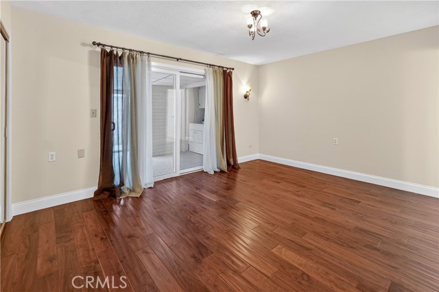 Detail Gallery Image 11 of 32 For 19322 Flowers Ct, Newhall,  CA 91321 - 2 Beds | 2 Baths