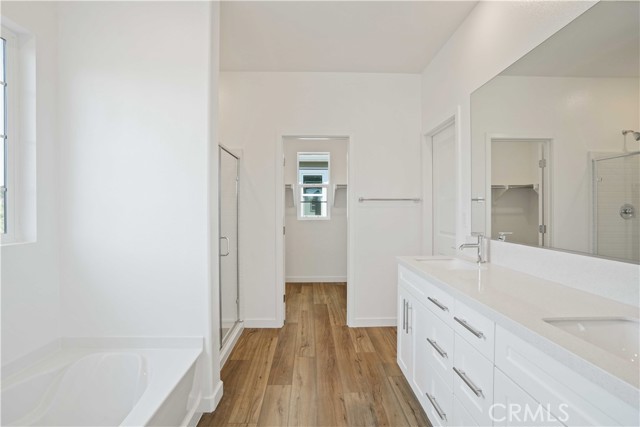 Detail Gallery Image 15 of 17 For 413 E 220th St, Carson,  CA 90745 - 4 Beds | 3 Baths