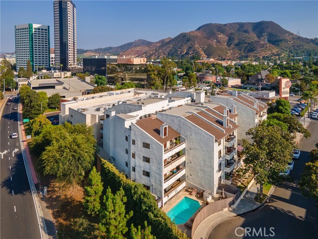 Detail Gallery Image 41 of 43 For 222 N Rose St #203,  Burbank,  CA 91505 - 1 Beds | 2 Baths