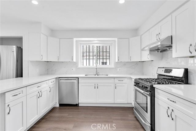 2040 Hancock Street, Los Angeles CA: https://media.crmls.org/medias/6265702c-4143-4802-84c5-61e6f1ed306e.jpg