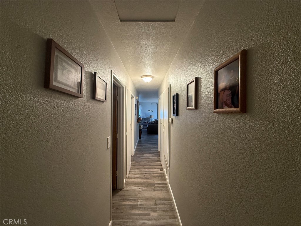 https://media.crmls.org/medias/626591a3-96e1-4501-bbaf-6ca4d0f1ef69.jpg?preset=X-Large