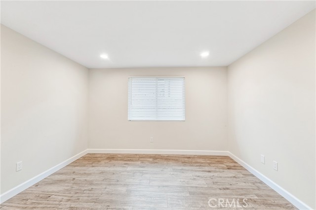 423 Joliet Avenue, Huntington Beach CA: https://media.crmls.org/medias/62678727-c471-40f1-904e-82d747769ba9.jpg