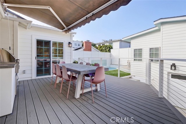 861 12th Court, Manhattan Beach, California 90266, 3 Bedrooms Bedrooms, ,2 BathroomsBathrooms,Residential,Sold,12th,SB21259266