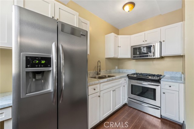 315 W 3rd Street, Long Beach CA: https://media.crmls.org/medias/62680dbc-0380-4cdb-b2a5-44105f1b76fa.jpg