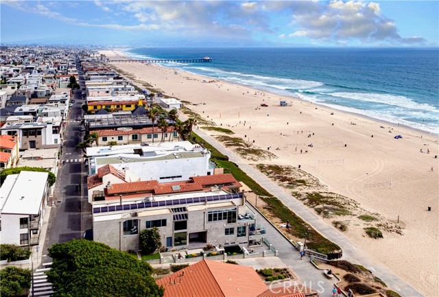 2522 The Strand, Manhattan Beach CA: https://media.crmls.org/medias/626811e5-5d9e-4060-94b4-ccbace1c9963.jpg