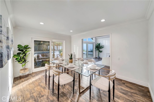23216 Park Esperanza, Calabasas CA: https://media.crmls.org/medias/626855d3-9ff9-4142-9943-84ae8b9a9181.jpg