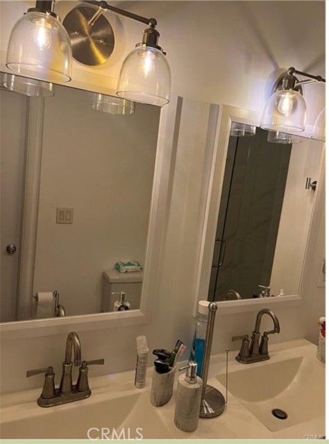 Detail Gallery Image 18 of 19 For 5232 Corteen Pl #7,  Valley Village,  CA 91607 - 2 Beds | 2 Baths