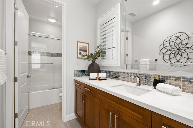 Detail Gallery Image 27 of 46 For 64 English Saddle, Irvine,  CA 92602 - 4 Beds | 4/1 Baths