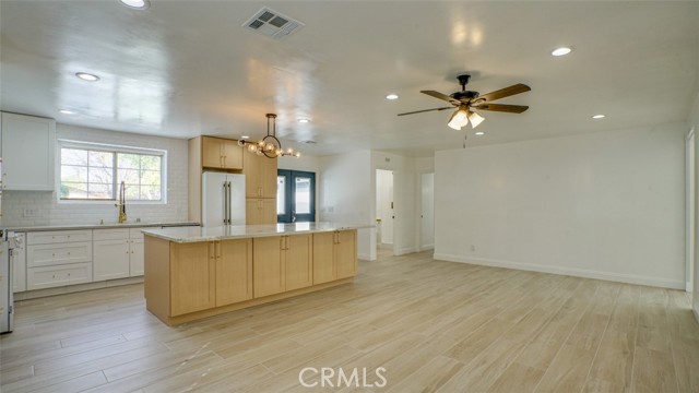 Detail Gallery Image 10 of 63 For 24306 Gilmore St, West Hills,  CA 91307 - 4 Beds | 2 Baths