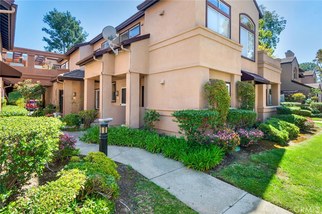 13 Silvertide Drive