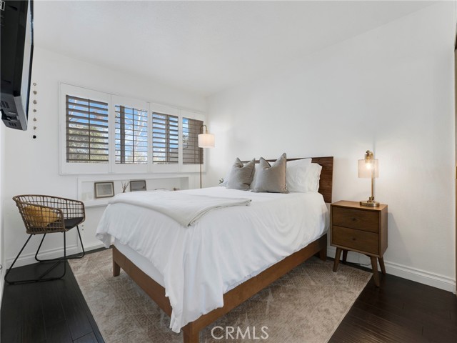 Detail Gallery Image 7 of 27 For 11806 Moorpark #C,  Studio City,  CA 91604 - 4 Beds | 3 Baths