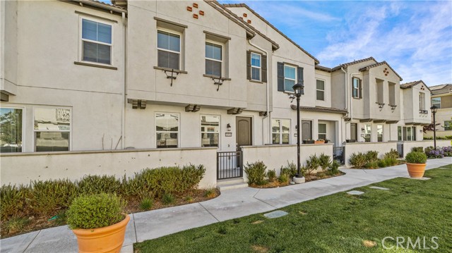 Detail Gallery Image 1 of 1 For 14548 Sienna Pl, Corona,  CA 92880 - 3 Beds | 2/1 Baths