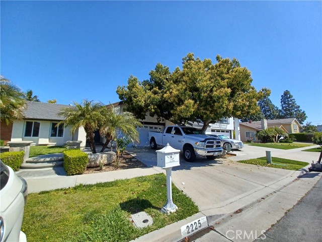 Detail Gallery Image 1 of 23 For 2225 W Manly Ave, Santa Ana,  CA 92704 - 3 Beds | 2 Baths