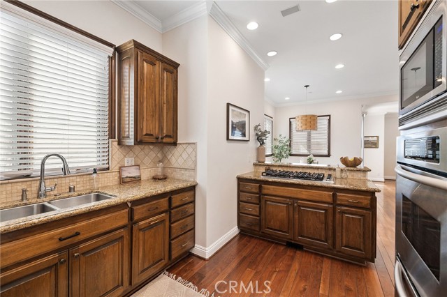 424 Marine Avenue, Manhattan Beach CA: https://media.crmls.org/medias/626c8c74-caad-40b0-8fc3-883aaf4b0ad3.jpg