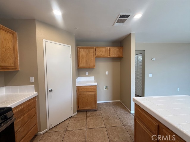Detail Gallery Image 14 of 39 For 1420 Sunswept Dr, San Jacinto,  CA 92582 - 4 Beds | 2/1 Baths